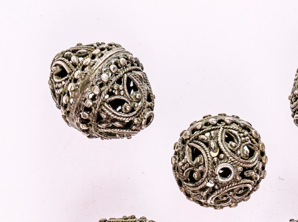 A Set of 5 Oval Yemeni Silver Filigree Beads, Ethnic Beads