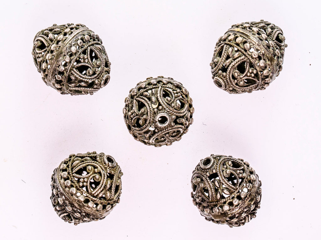 A Set of 5 Oval Yemeni Silver Filigree Beads, Ethnic Beads