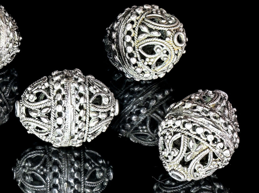 A Set of 5 Oval Yemeni Silver Filigree Beads, Ethnic Beads