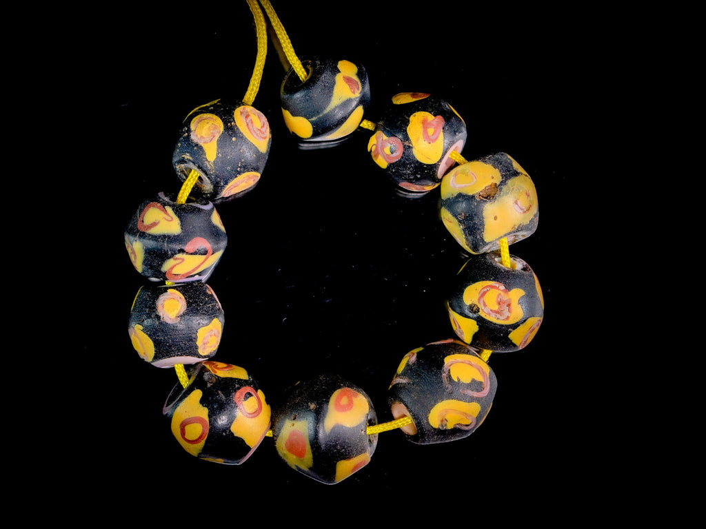 10 Venetian African Trade Black King Beads , Black with Yellow Eyes VB_0444, Venetian African Trade beads
