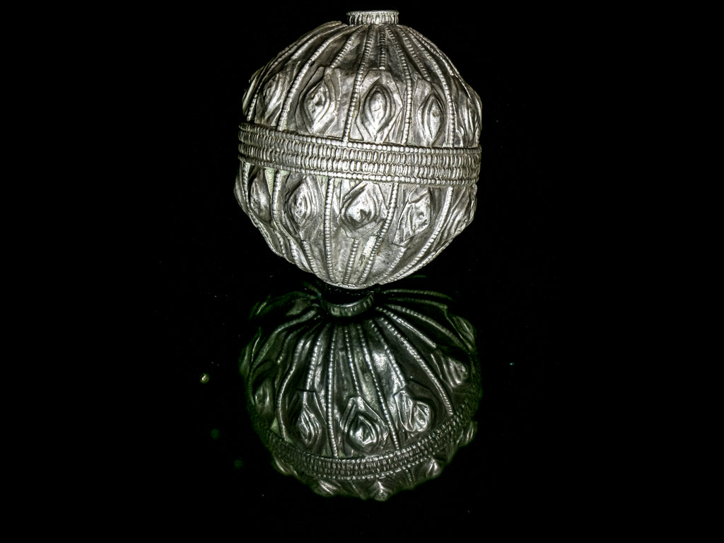 Large Antique Handmade Old Silver Globe Bead from Yemen (42x38mm), Ethnic Bead