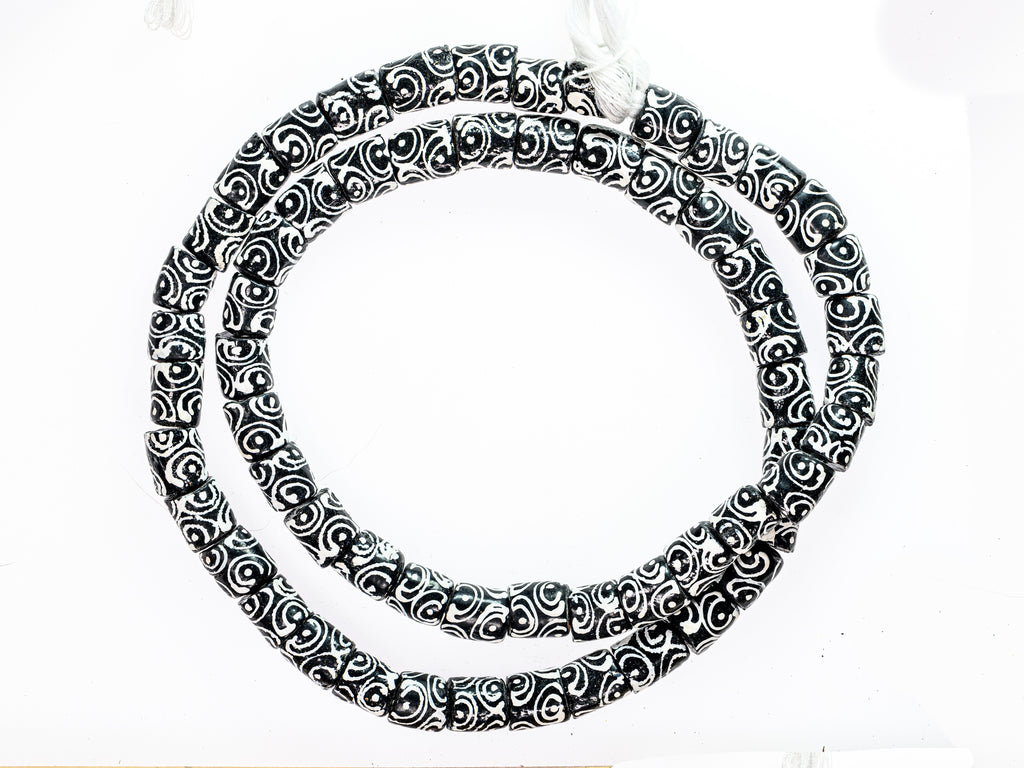 Recycled Glass Beads from Ghana - black with white pattern - M00354