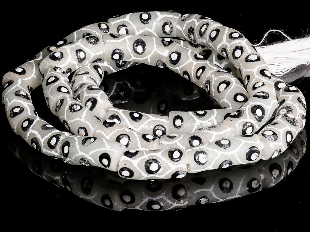 Recycled Glass Beads from Ghana - grey / black / white - M00381