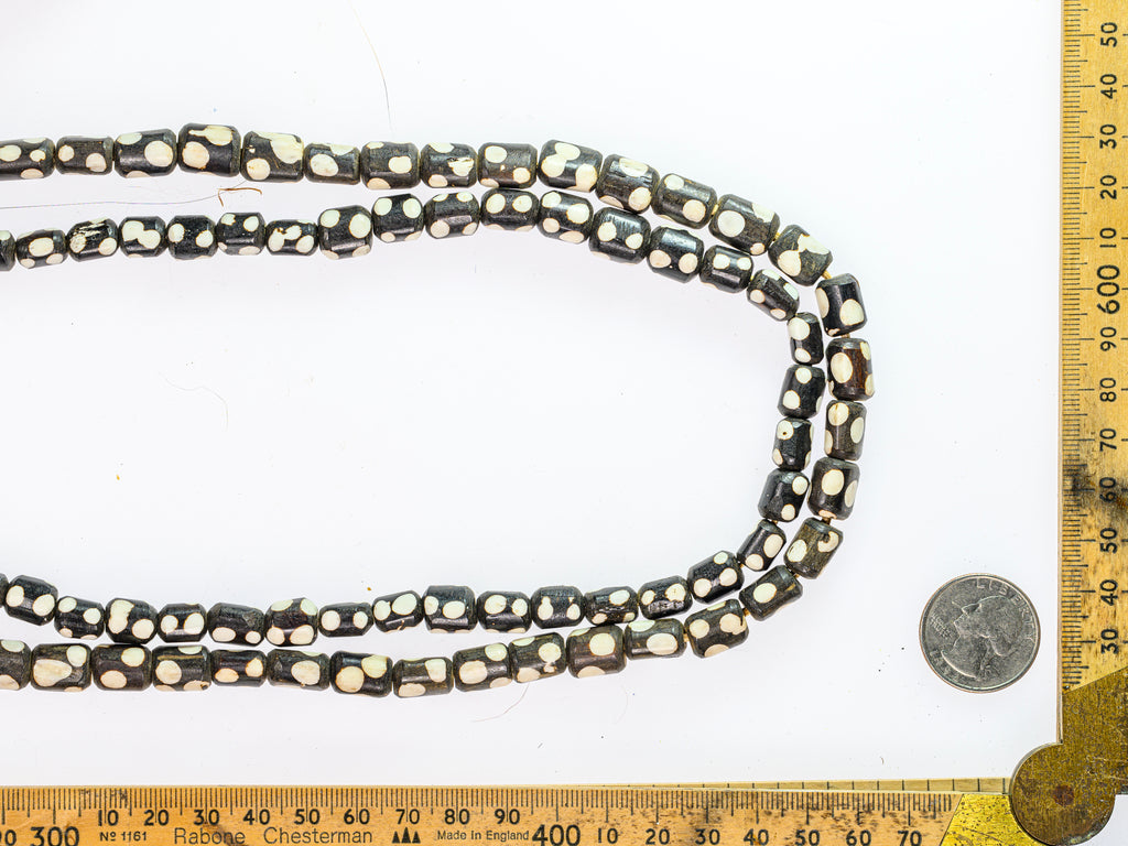 Recycled Glass Beads from Ghana M00400