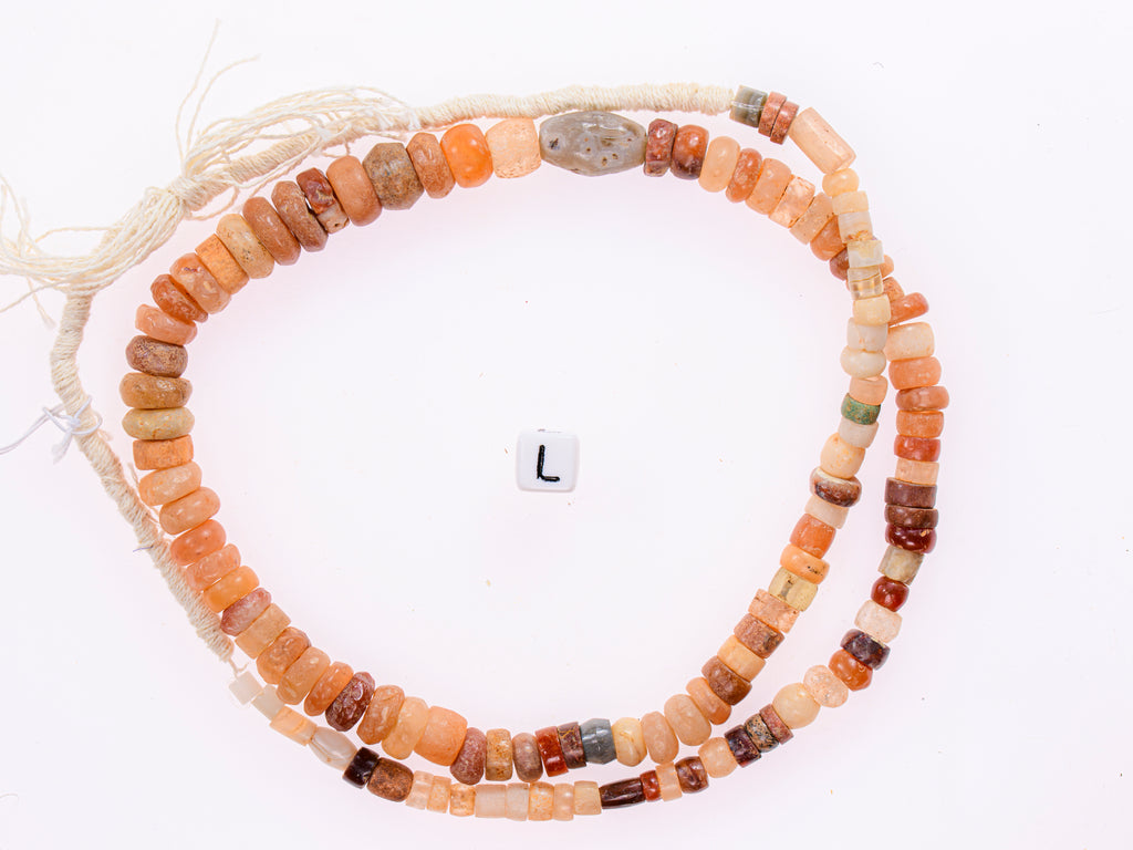 Ancient excavated mixed strand of agate, and other ancient stone 