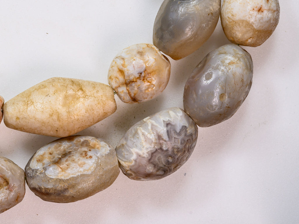 ANS200,ancient agate bead, Ancient Agate beads, ancient dig agate, Antique Agate beads, Antique Bead, Collectible Beads, dig agate Mali, excavated agate bead