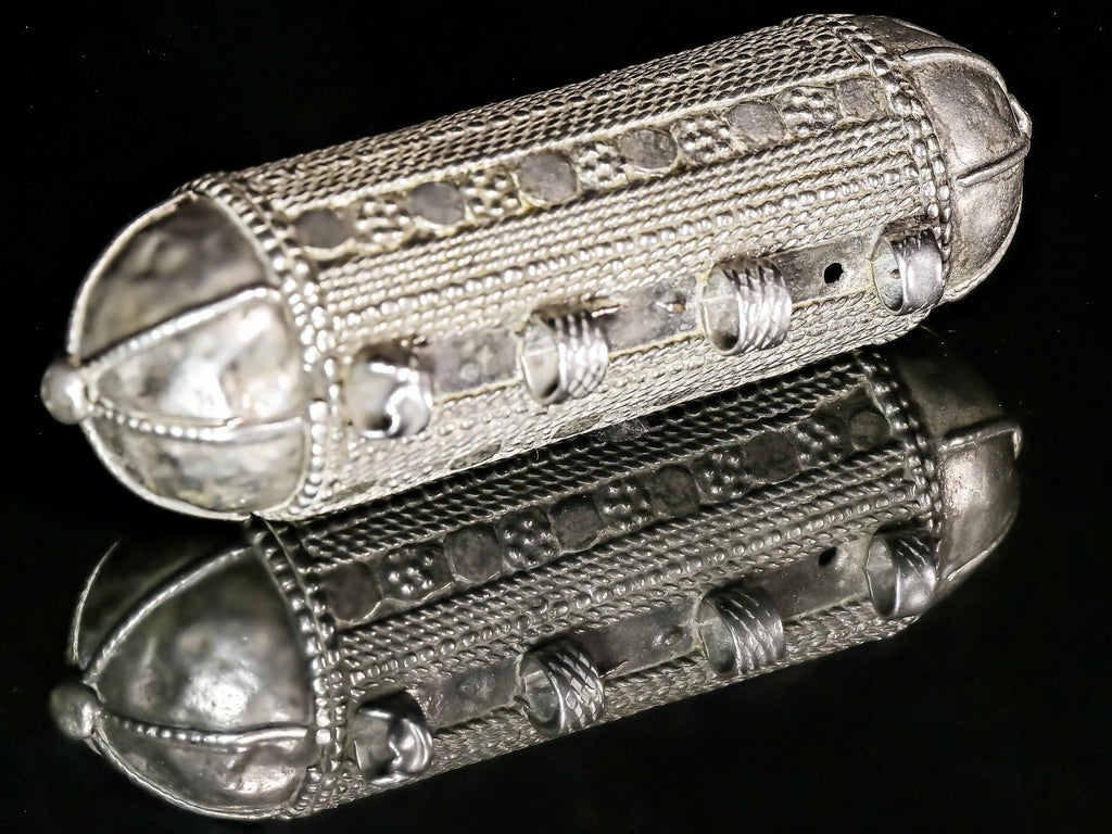 YMS300,Antique Silver Pendant, Antique Yemeni Pendant, Antique Yemeni Silver, Antique Yemeni Silver Hirz, Bedouin Silver, Collectible Beads, Ethnic Adornment, Prayer Amulet holder, Yemeni Hirz