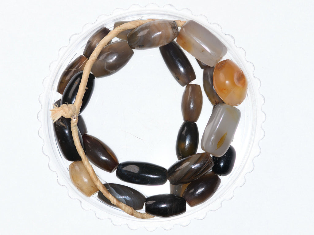 A Strand of Vintage African Trade Multi-color Agate Beads 0110