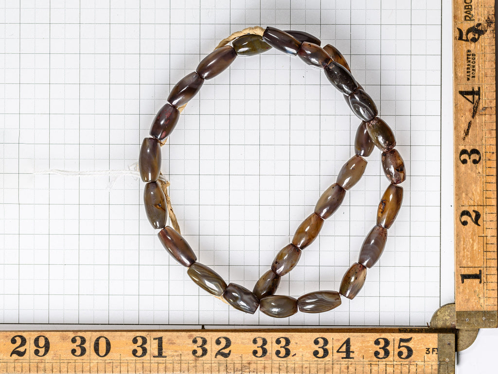 A Strand of Vintage African Trade Gray-Brown Agate  Beads    0131 S20