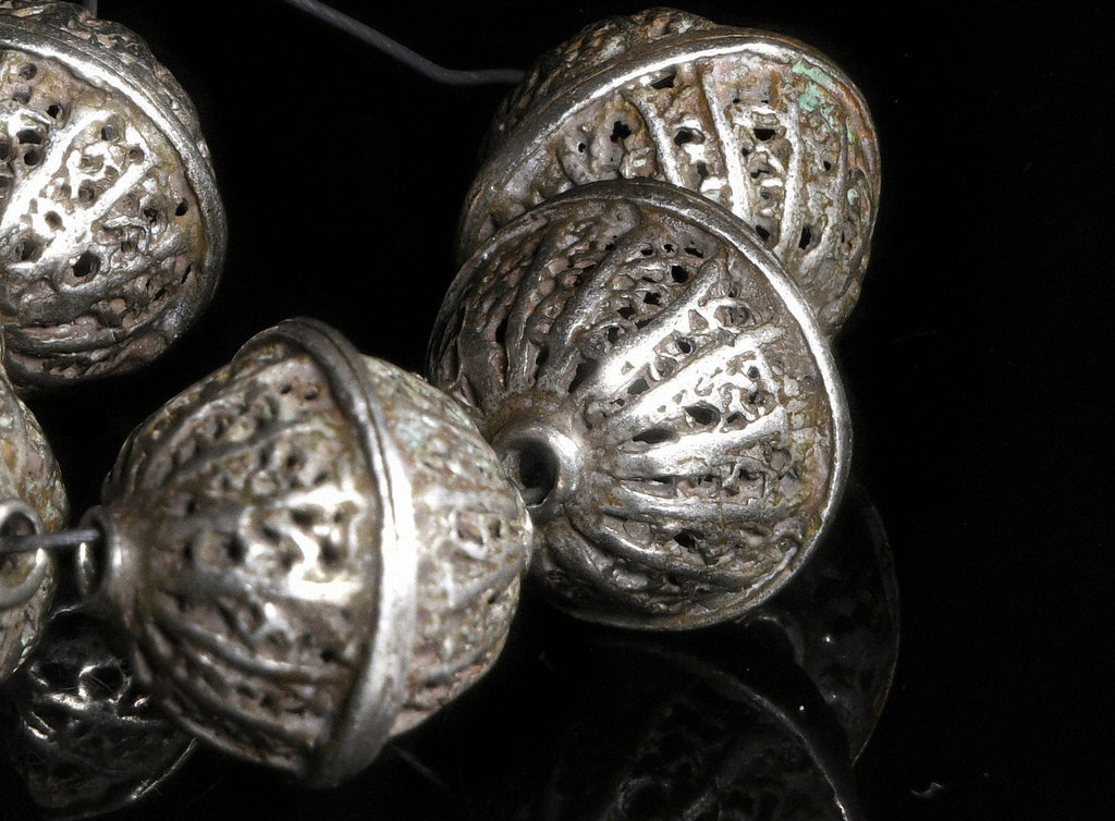 A Set of 5 Yemeni Silver Filigree Beads, Ethnic Beads 0780